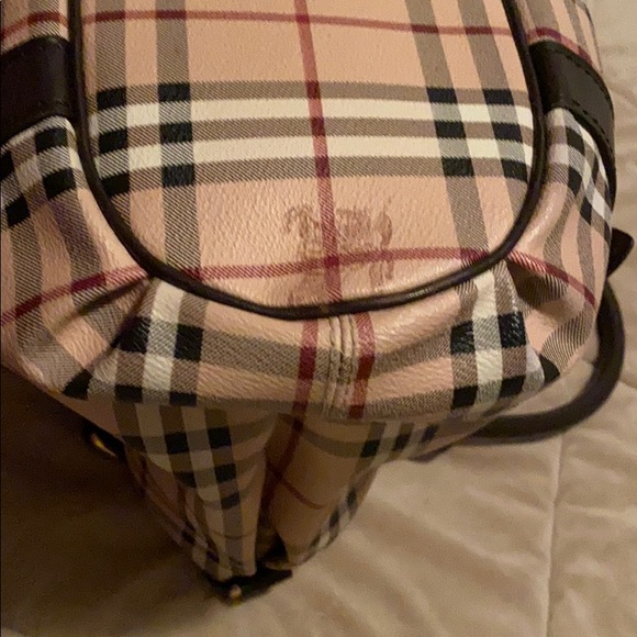 ❄️Burberry Purse❄️ - Picture 3 of 8